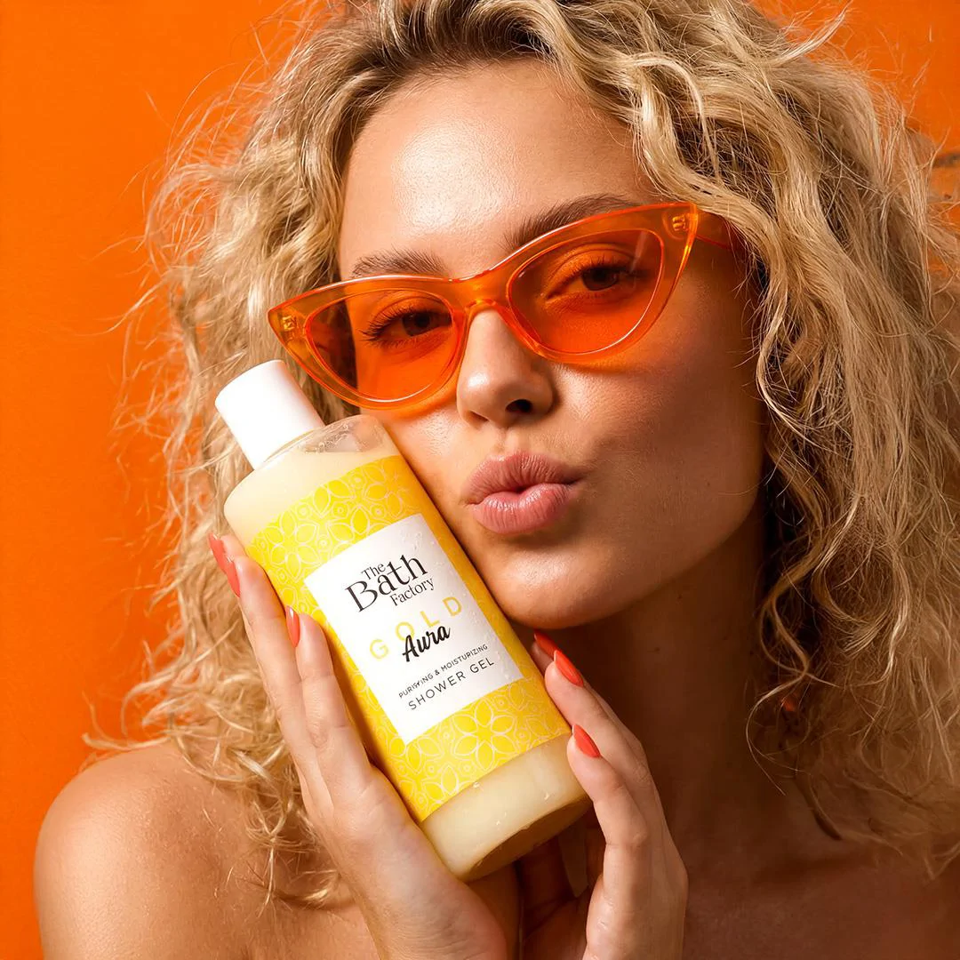 The Bath Factory Nemlendirici ve Besleyici Gold Aura Duş Jeli 400 ML