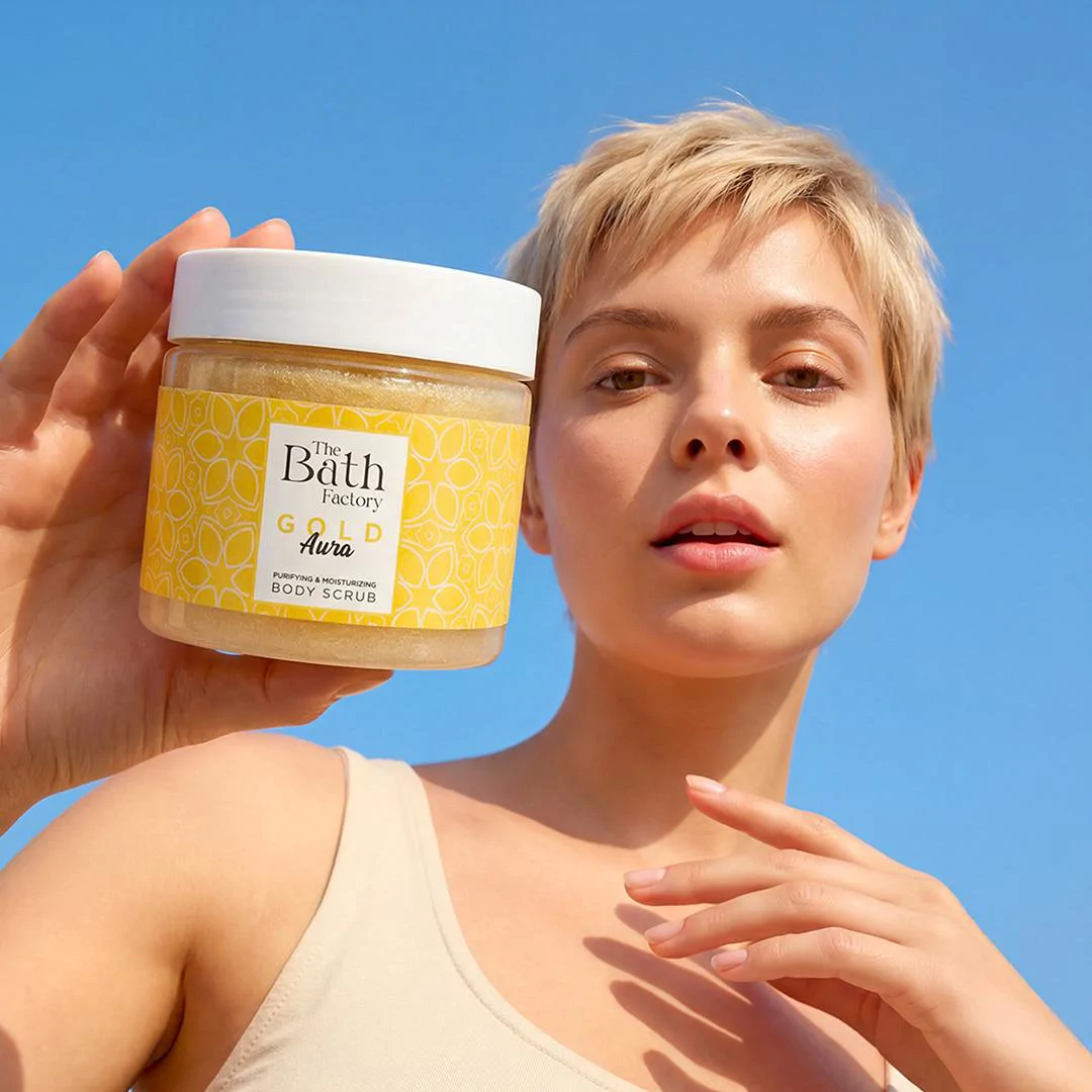 The Bath Factory Besleyici Arındırıcı Nemlendirici Gold Aura Vücut Peelingi 300 GR	 