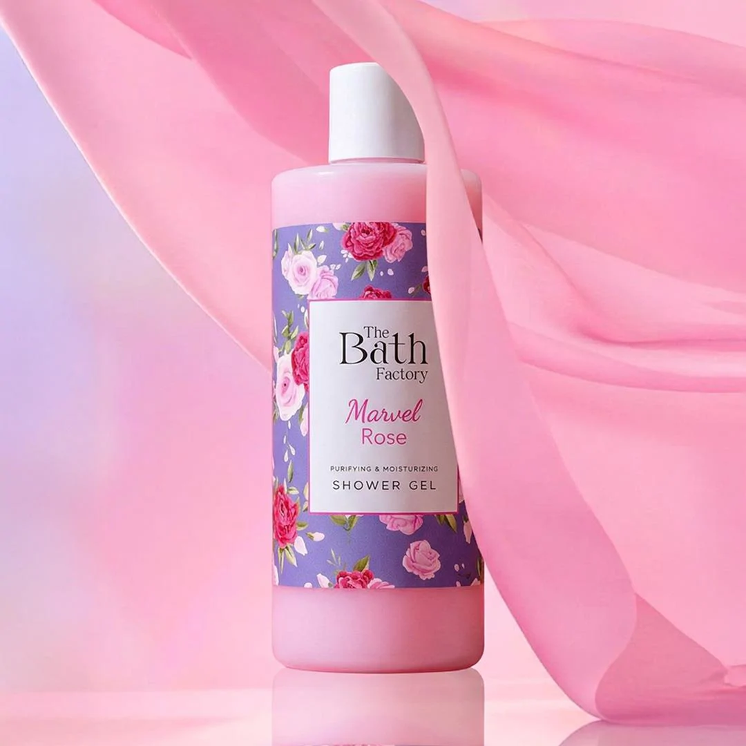 The Bath Factory Nemlendirici Ve Besleyici Marvel Rose Duş Jeli 400 ML