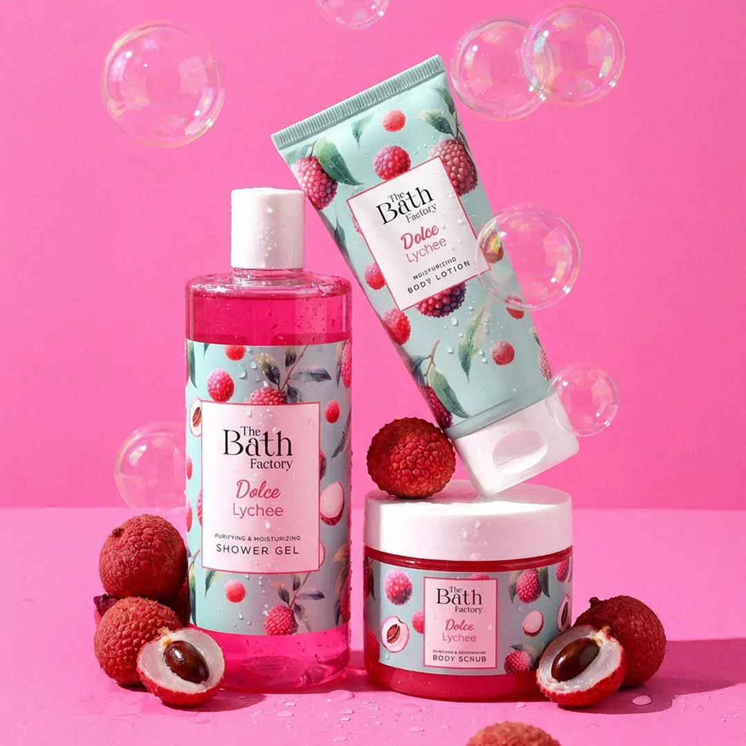 The Bath Factory Dolche Lychee Duş Jeli + Vücut Peelingi + Vücut Losyonu