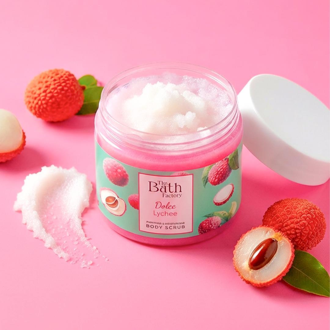 The Bath Factory Dolche Lychee Duş Jeli + Vücut Peelingi + Vücut Losyonu