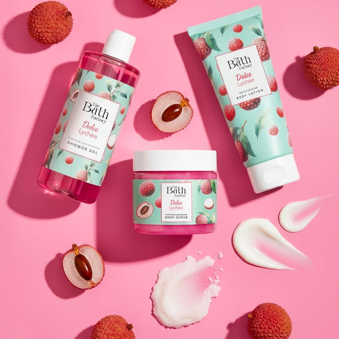 The Bath Factory Liçi Aromalı Peeling + Liçi Aromalı Duş Jeli + Liçi Aromalı Vücut Losyonu