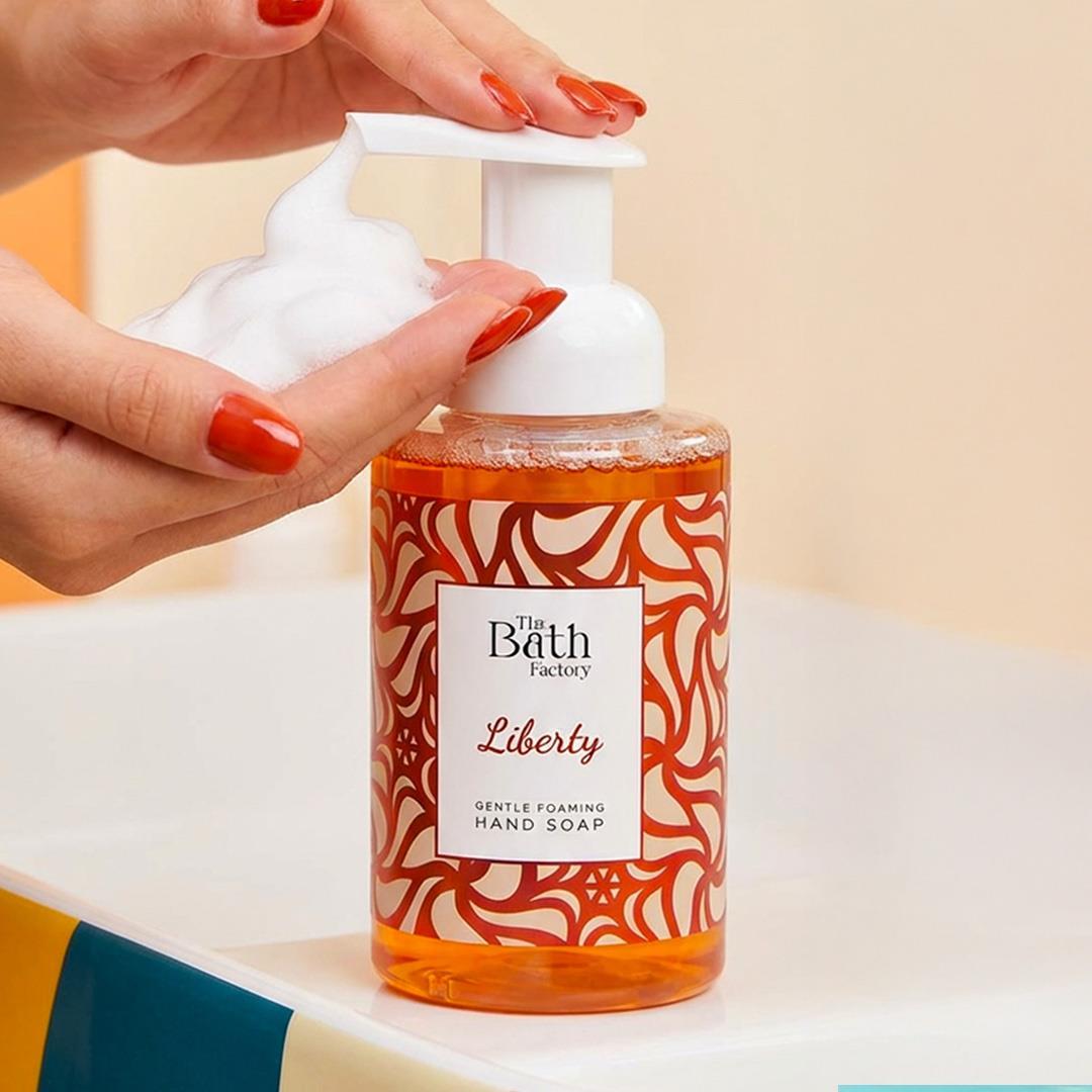 The Bath Factory Nemlendirici Liberty Köpük Sabun 300 ML