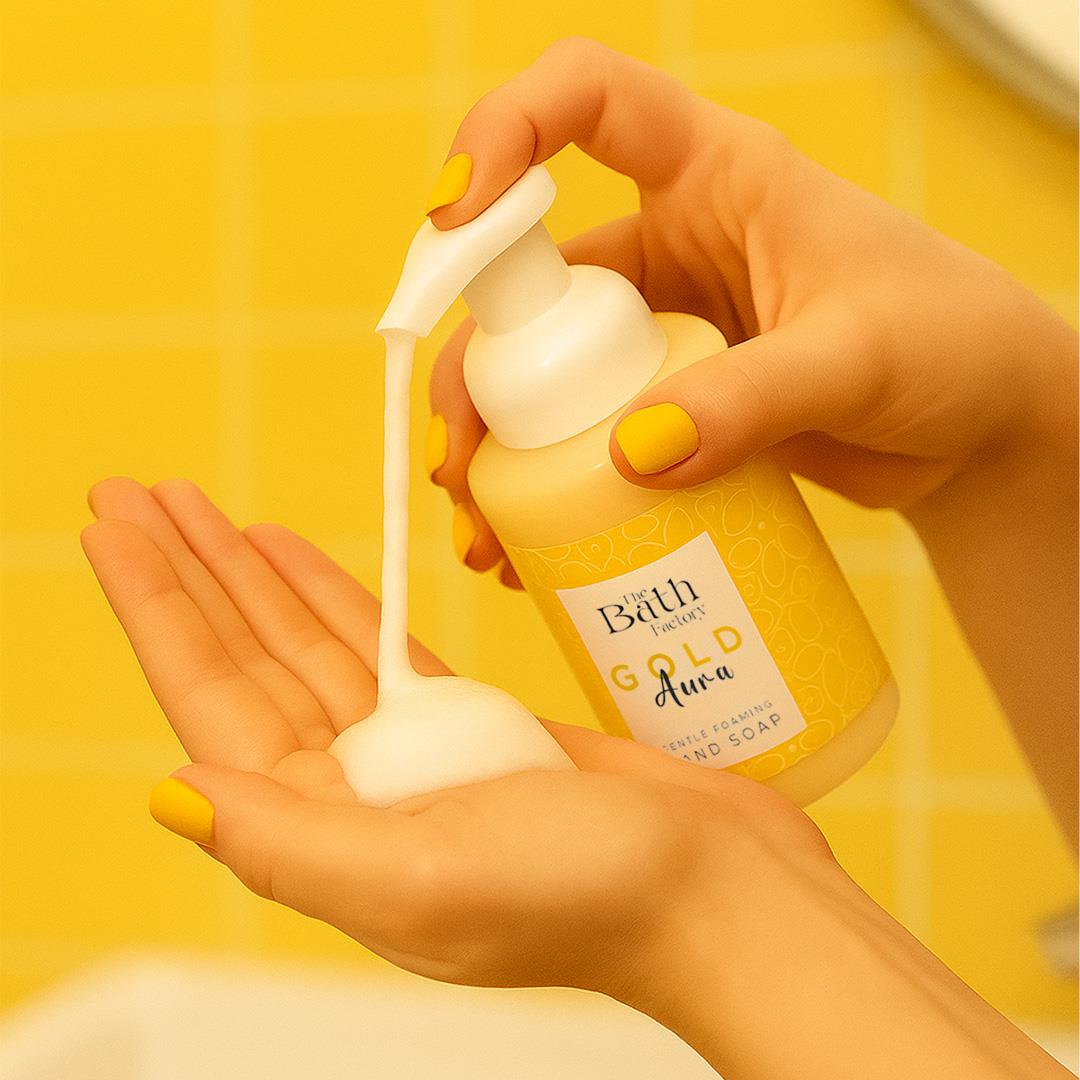 The Bath Factory Nemlendirici Gold Aura Köpük Sabun 300 ML