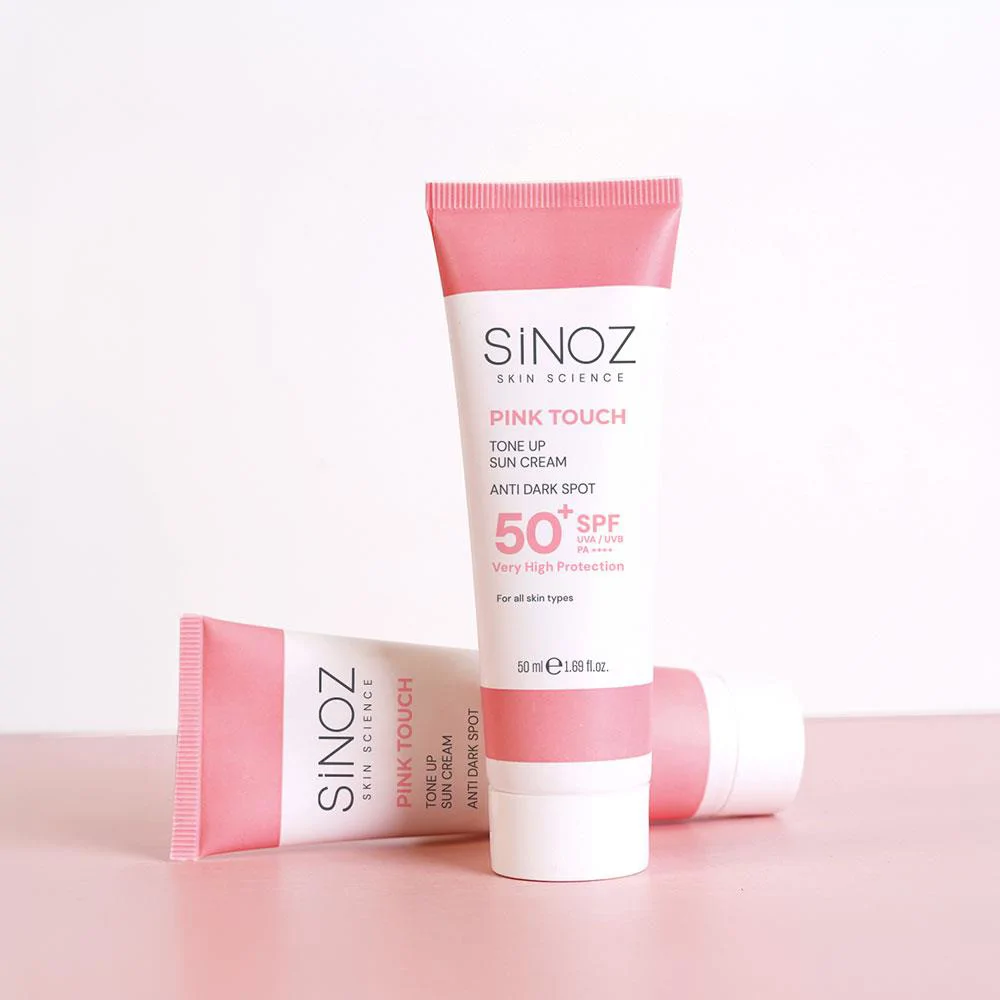 Sinoz Pink Touch Aydınlatıcı SPF50+ Pembe Güneş Kremi - Tüm Cilt Tipleri 50 ml
