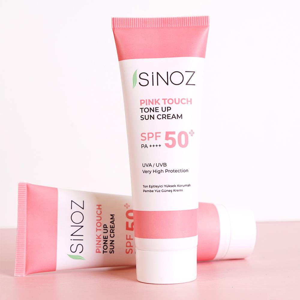 Sinoz Pink Touch Spf 50+ Cilt Aydınlatıcı Ton Eşitleyici Pembe Yüz Güneş Kremi 50 ml Tüm Ciltler İçin