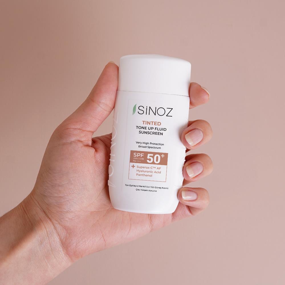 Sinoz Spf50+ Tinted Sıvı Güneş Kremi - Yeni Nesil Güneş Filtreleri ile Hibrit Formül 50 ml