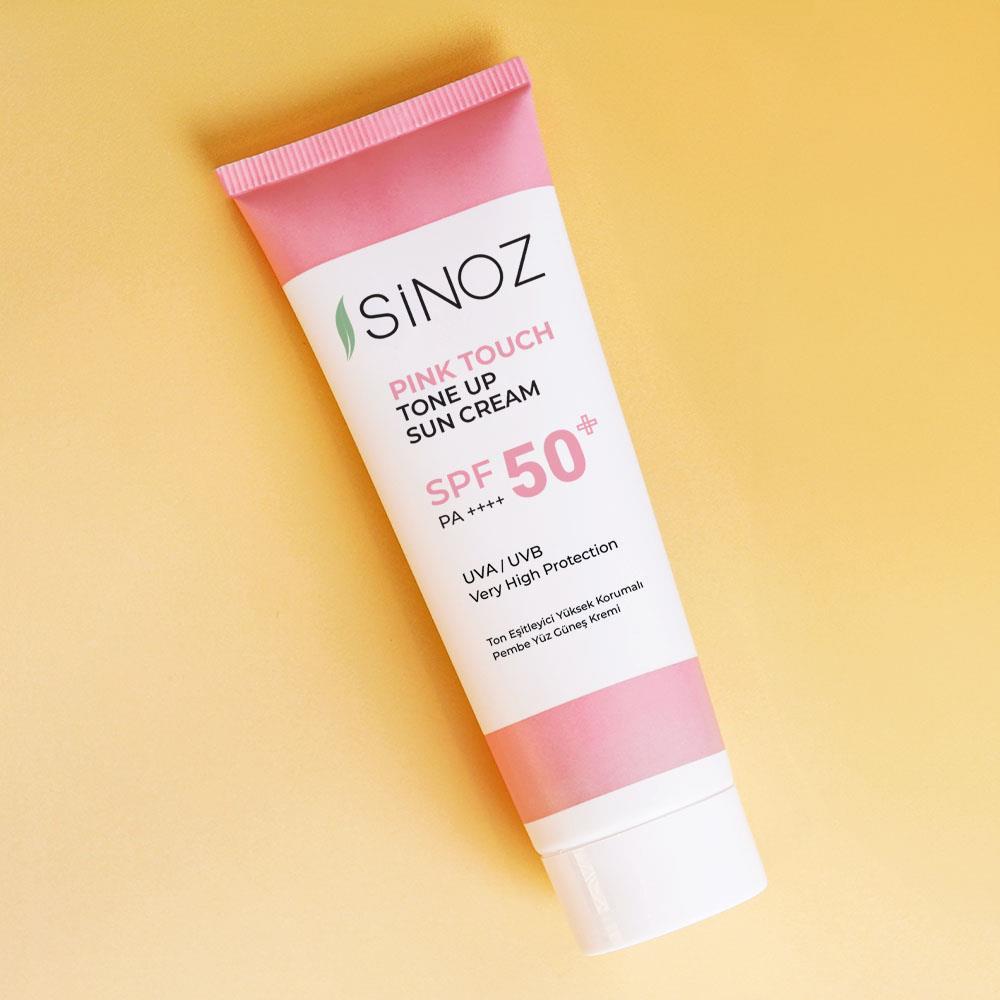 Sinoz Pink Touch Spf 50+ Cilt Aydınlatıcı Ton Eşitleyici Pembe Yüz Güneş Kremi 50 ml Tüm Ciltler İçin