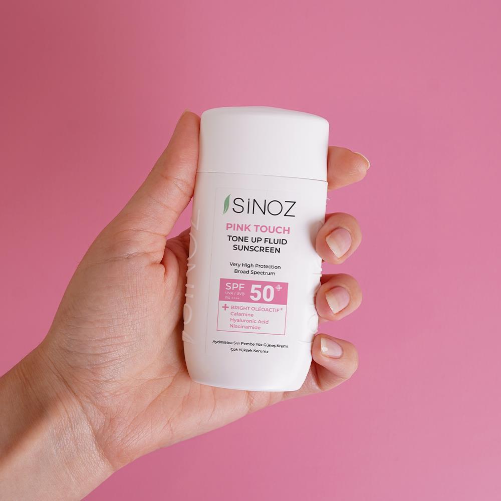 Sinoz Spf50+ Pink Touch Aydınlatıcı Sıvı Güneş Kremi - Yeni Nesil Güneş Filtreleri ile Hibrit Formül 50ml